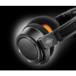 NDH-20-Black-Edition-Macro2_Neumann-Headphone_G