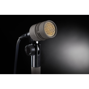 KK_184_+_KM_Ax1_desktop_KM-A-D-Macro-05_Neumann-Miniature-Microphone-System_G