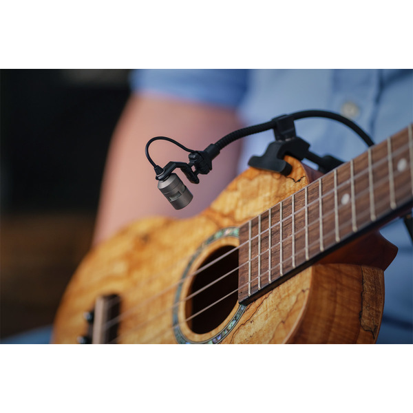 MC_1x1_desktop_MCM-MC-1-Ukulele-Close_Neumann-Miniature-Clip-Mic-System_G