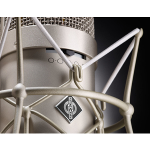 M_149_Tubex1_desktop_M-149-Tube-Macro_Neumann-Studio-Tube-Microphone_G