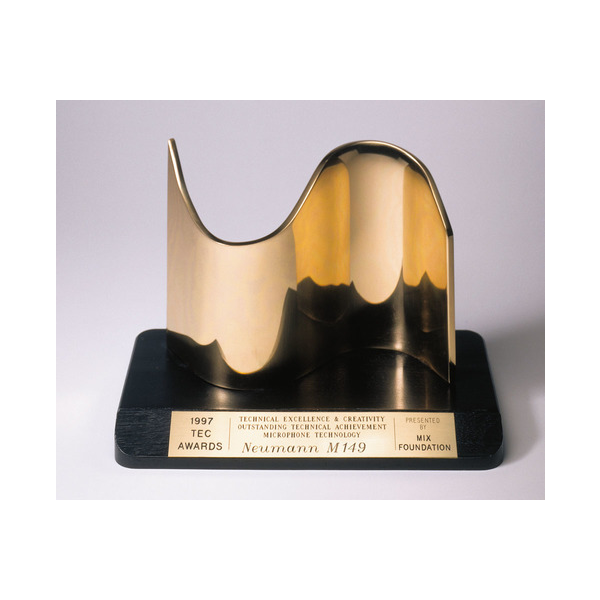 M_149_Tubex1_desktop_M-149-Tube-TEC-Award_Neumann-Studio-Tube-Microphone_G