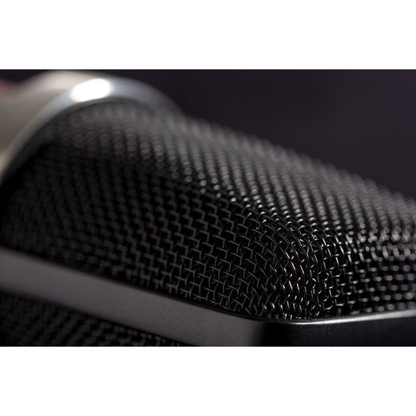 TLM_102x1_desktop_TLM-102-Macro-02_Neumann-Studio-Microphone_G