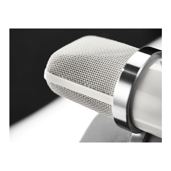 TLM_102_White_Editionx1_desktop_TLM-102-White-Edition-Macro4_Neumann-Studio-Microphone_G