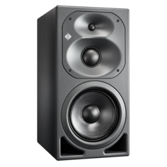 Powerful tri-amplified midfield studio monitor – high-precision dispersion with tremendous sound level reserves.