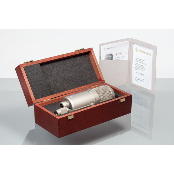 U_47_fet_ix1_desktop_U-47-fet-WoodenBox-Certificate_Neumann-Studio-Microphone_G