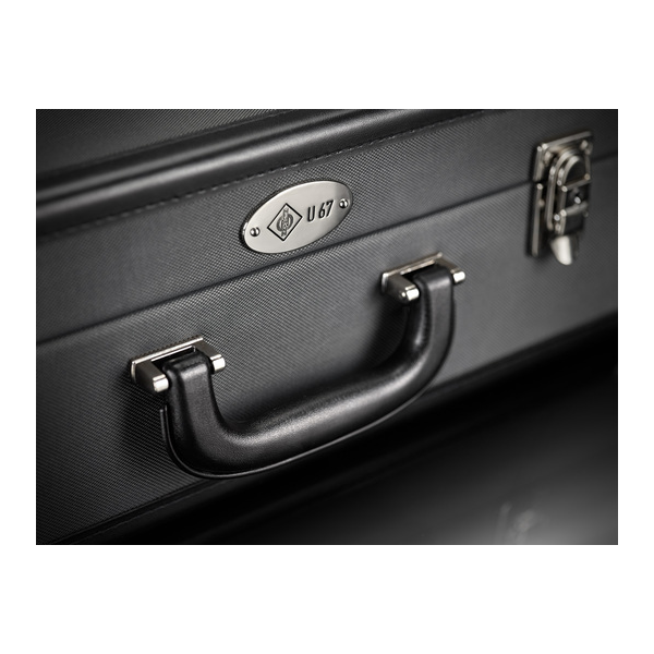 U_67_Setx1_desktop_U-67-Case-Macro3_Neumann-Studio-Tube-Microphone_G