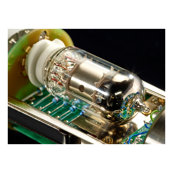 U_67_Setx1_desktop_U-67-Inside4_Neumann-Studio-Tube-Microphone_G