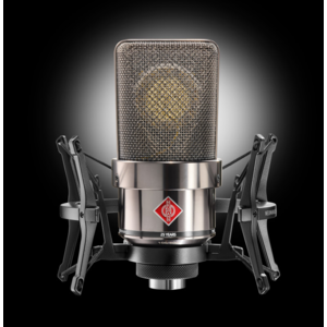 x1_TLM-103-25Years-Edition-with-EA-Frontal_Neumann-Studio-Microphone_G