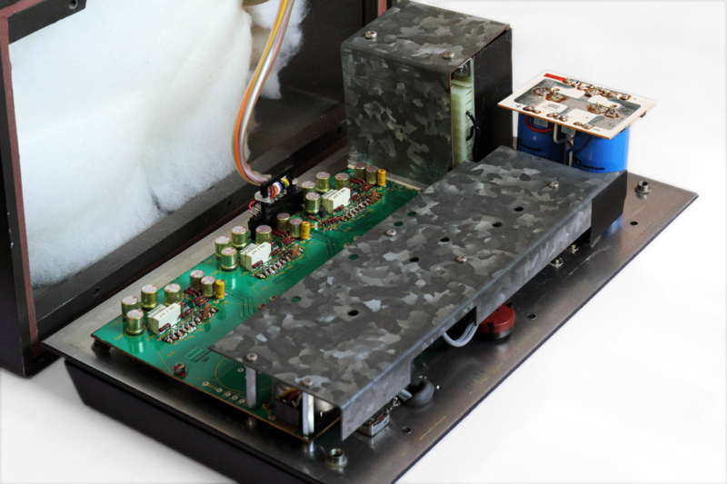 The German company Klein & Hummel was a pioneer of the powered speaker concept. This is the amplifier board of an O98 3-way speaker from the 1980s.