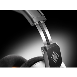 NDH-20-Black-Edition-Macro6_Neumann-Headphone_G