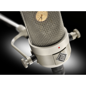 M-49-V-Macro1_Neumann-Studio-Tube-Microphone_G