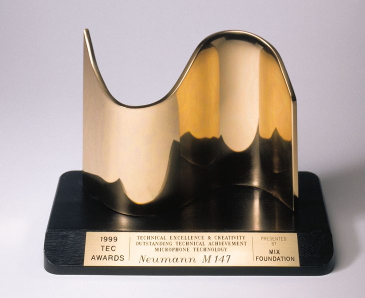 M-147-Tube-TEC-Award_Neumann-Studio-Tube-Microphone_G