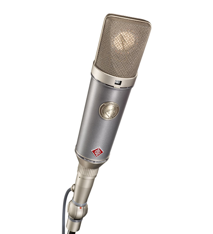 TLM-67-with-IC_4_Neumann-Studio-Microphone_G