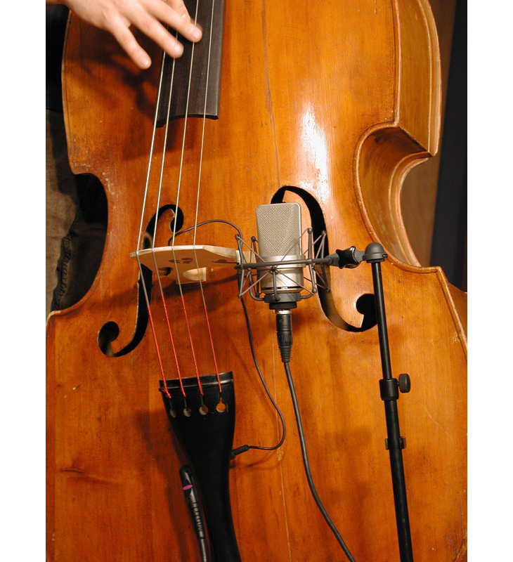 TLM-103-Double-Bass-Close2_G