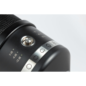 TLM-107-bk-SwitchLEDs-Tilted_Neumann-Studio-Microphone_G